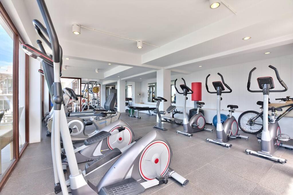 Spectacular 95sqm Sea View, Gym And Pool Facilities Appartement *
